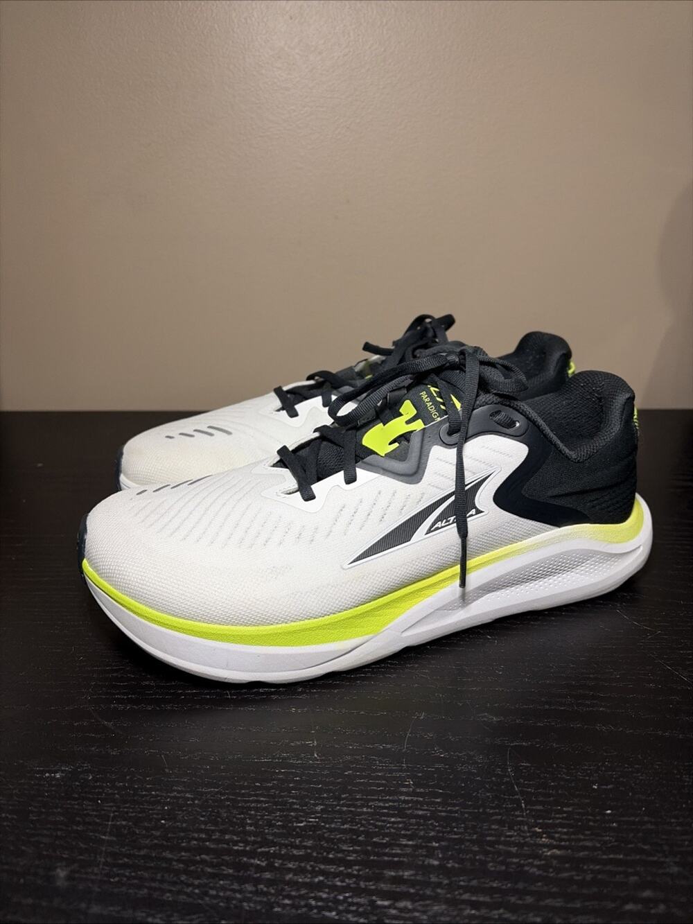 Altra Paradigm 8 Running Shoes Men's Size 11.5 White Black Lime AL0A85RM100